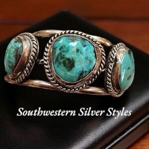 Vintage Southwestern Artisan Navajo  Turquoise Sterling Silver Cuff Bracelet